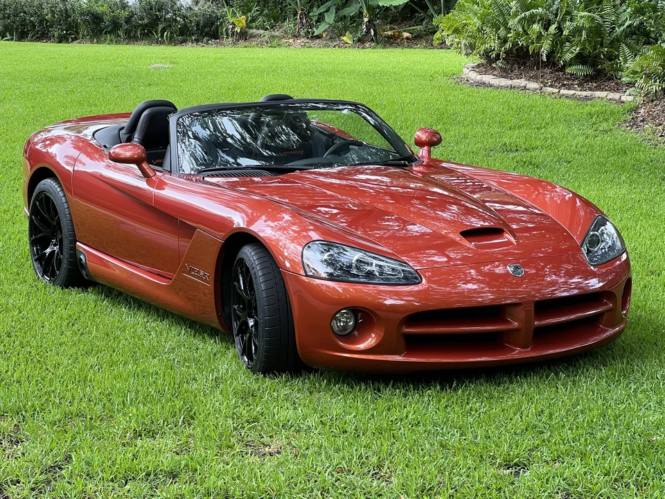 2005 Dodge Viper 3rd Gen - Image 11 of 31