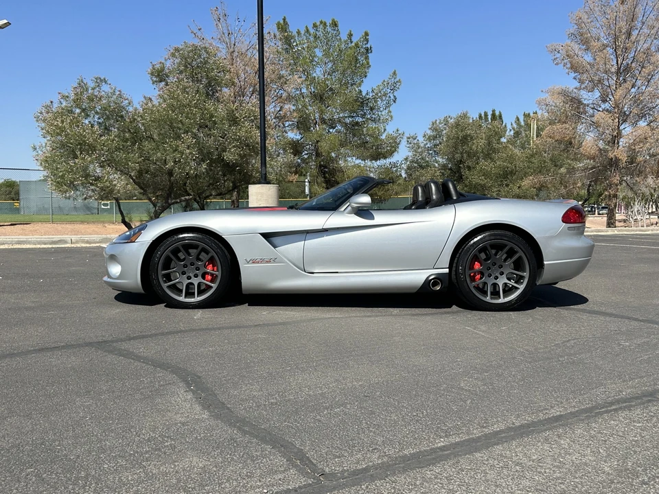 2005 Dodge Viper 3rd Gen - Image 10 of 31