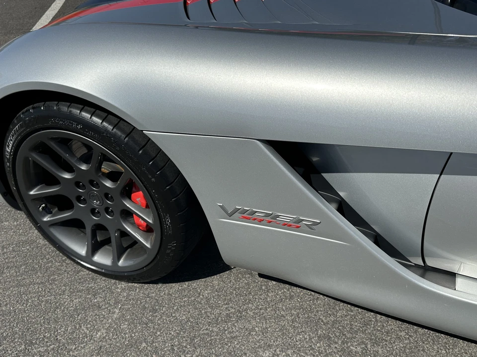 2005 Dodge Viper 3rd Gen - Image 29 of 31