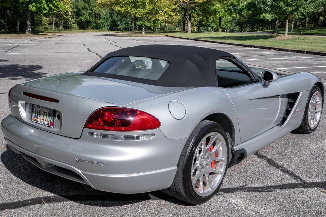 2005 Dodge Viper 3rd Gen - Image 17 of 31