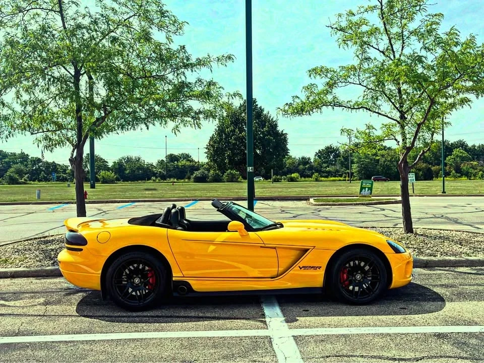 2005 Dodge Viper 3rd Gen - Image 2 of 9
