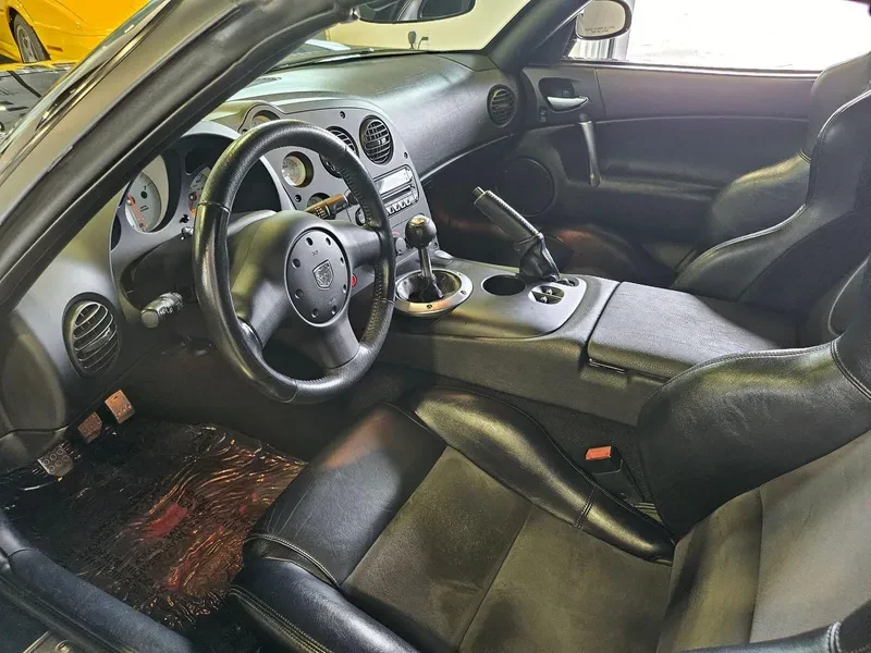 2005 Dodge Viper 3rd Gen - Image 11 of 18