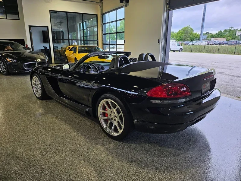 2005 Dodge Viper 3rd Gen - Image 4 of 18