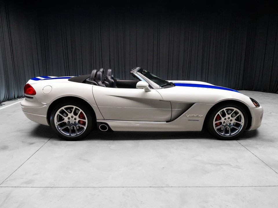 2005 Dodge Viper 3rd Gen - Image 13 of 31