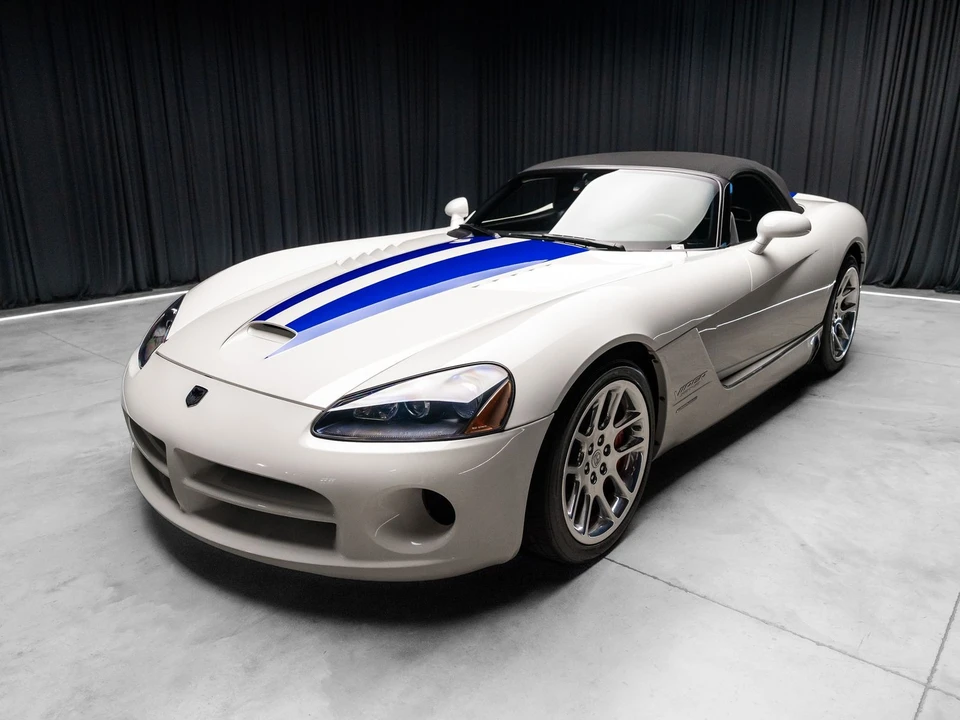 2005 Dodge Viper 3rd Gen - Image 16 of 31