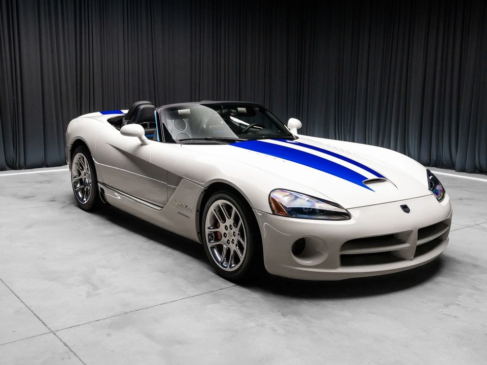 2005 Dodge Viper 3rd Gen - Image 9 of 31