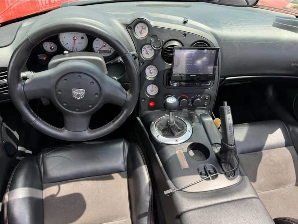 2005 Dodge Viper - Image 6 of 10