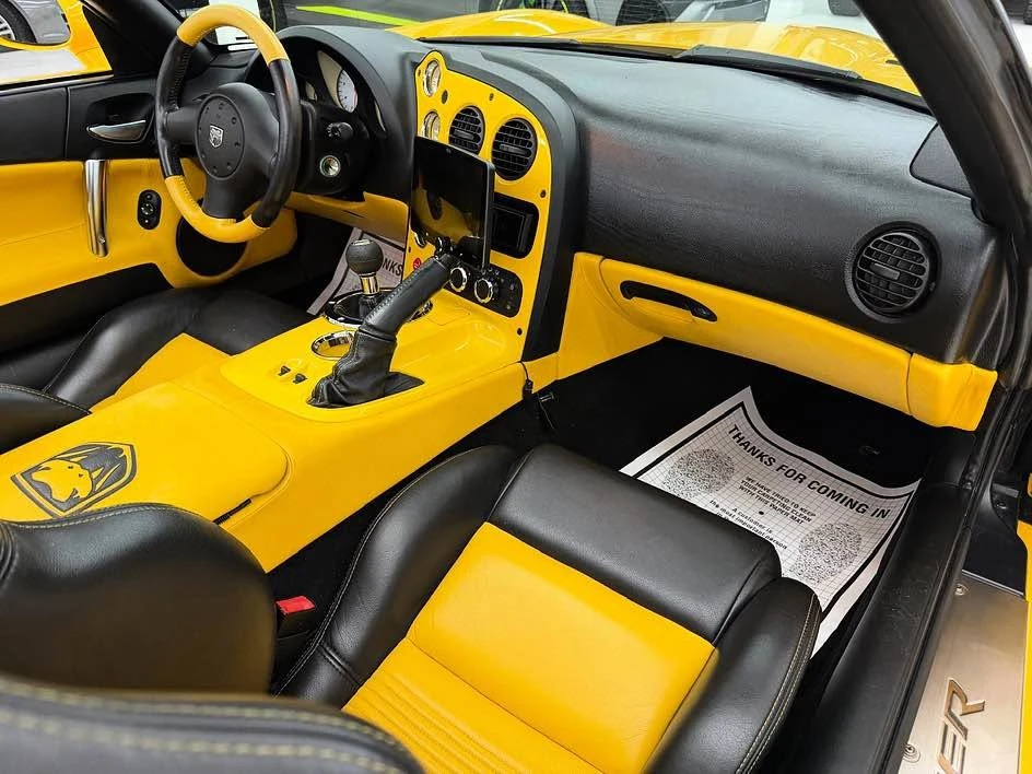 2005 Dodge Viper 3rd Gen - Image 13 of 14