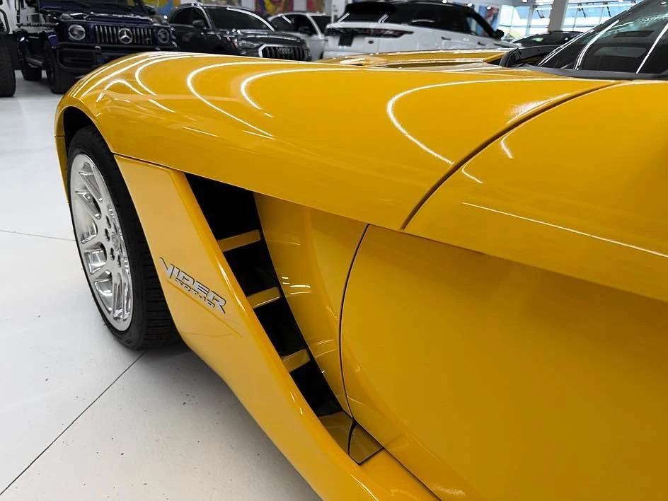 2005 Dodge Viper 3rd Gen - Image 10 of 14