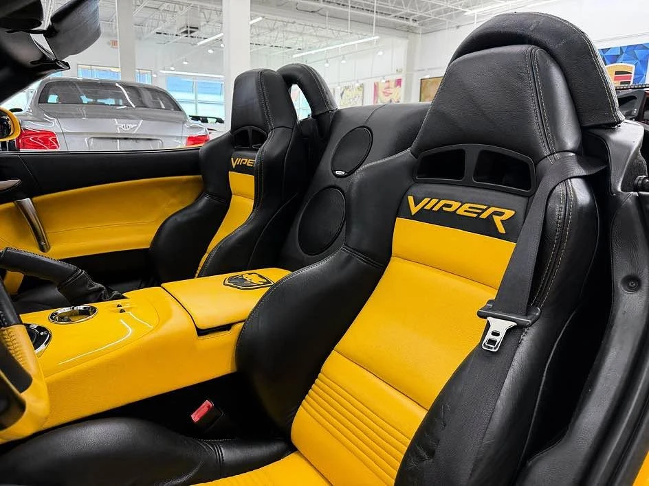 2005 Dodge Viper 3rd Gen - Image 10 of 11