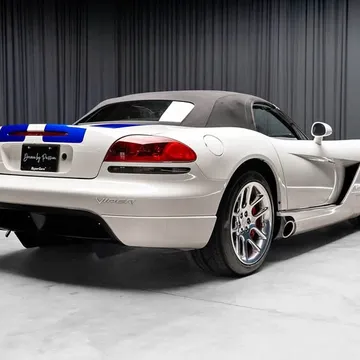 2005 Dodge Viper SRT10