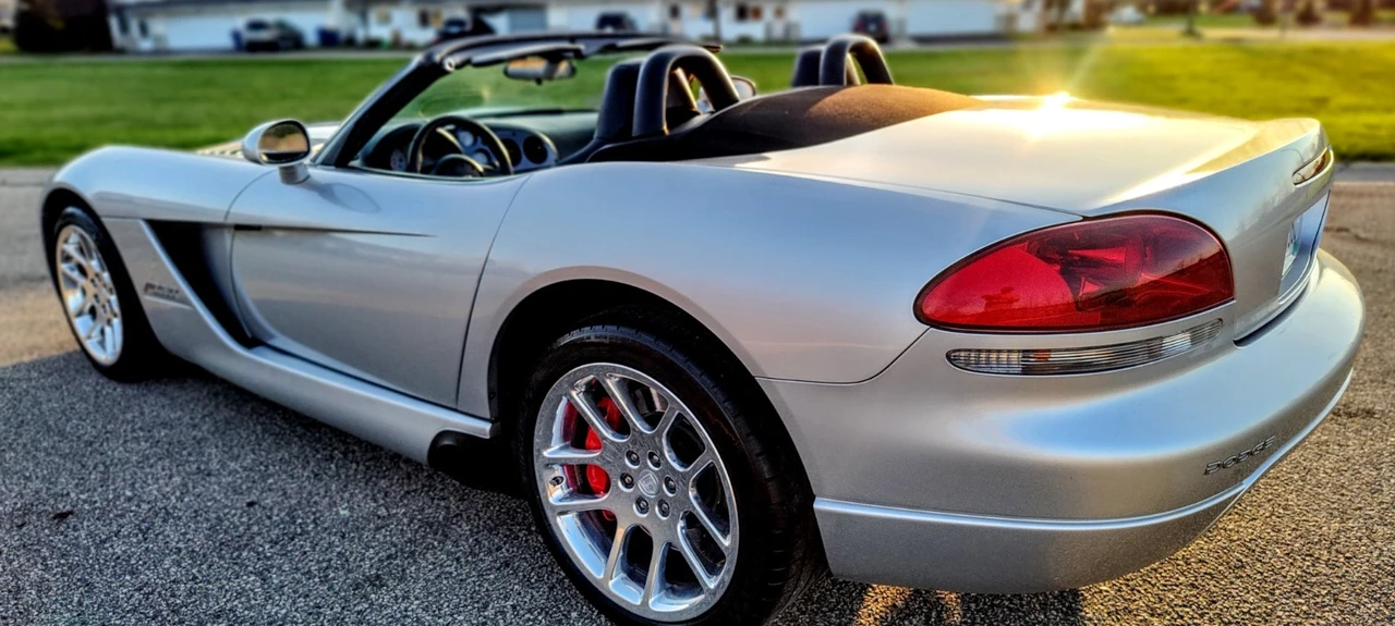 2005 Dodge Viper 3rd Gen - Image 15 of 17