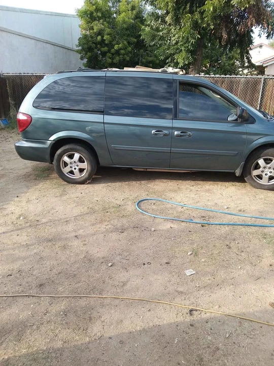 2005 Dodge Caravan - Image 9 of 9