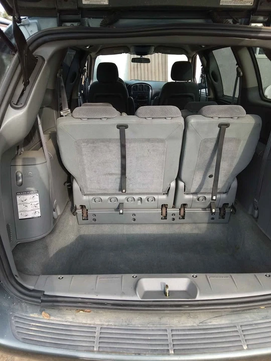 2005 Dodge Caravan - Image 4 of 9
