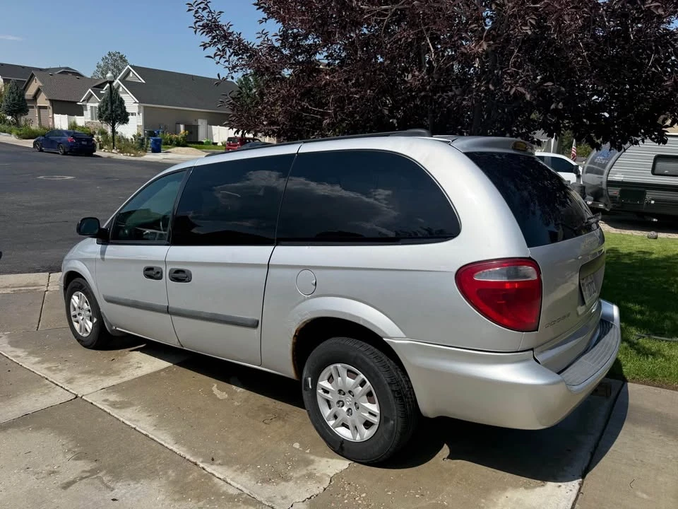 2005 Dodge Caravan - Image 4 of 7