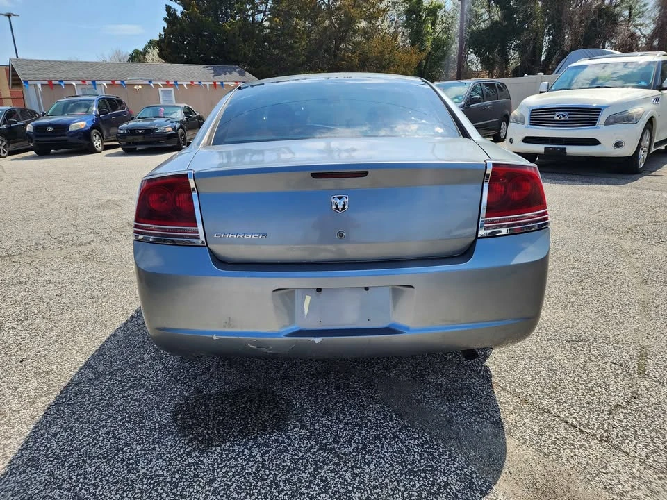 2005 Dodge Charger - Image 8 of 16