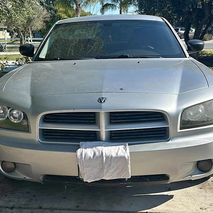 2005 Dodge Charger 6th Gen - Image 2 of 6