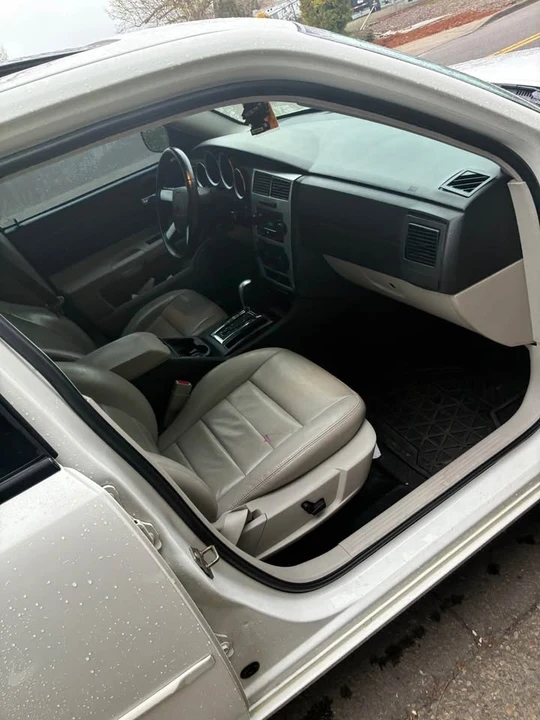 2005 Dodge Charger 6th Gen - Image 11 of 14