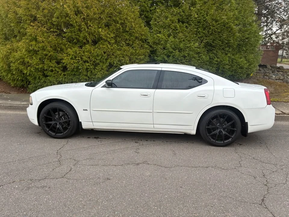 2005 Dodge Charger 6th Gen - Image 6 of 14