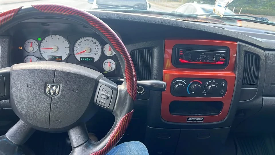 2005 Dodge Daytona - Image 3 of 5