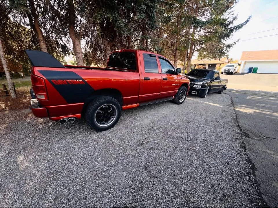 2005 Dodge Daytona - Image 2 of 5
