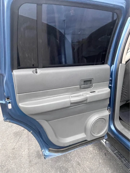 2005 Dodge Durango 2nd Gen - Image 9 of 14