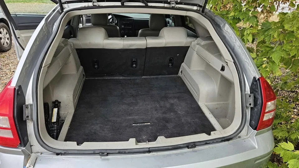 2005 Dodge Magnum 2nd Gen Wagon - Image 9 of 9