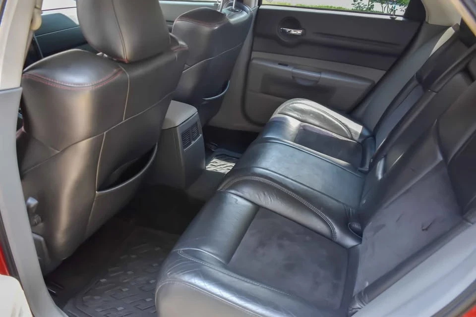 2005 Dodge Magnum 2nd Gen Wagon - Image 3 of 3