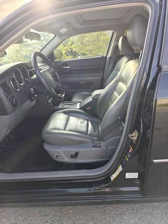 2005 Dodge Magnum 2nd Gen Wagon - Image 4 of 13