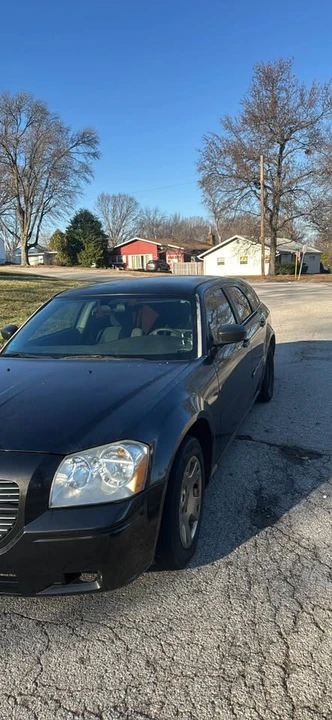 2005 Dodge Magnum 2nd Gen Wagon - Image 3 of 6