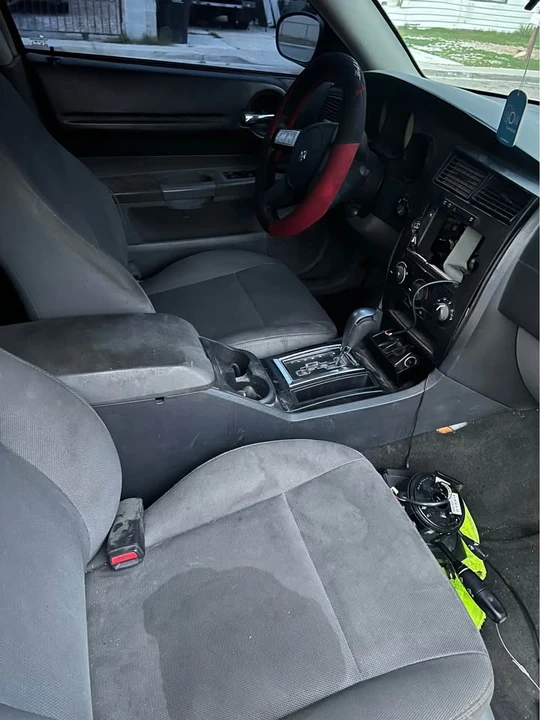 2005 Dodge Magnum 2nd Gen Wagon - Image 4 of 4