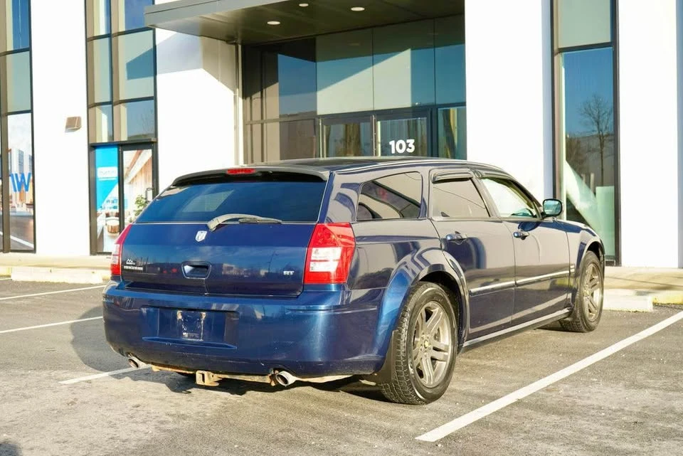 2005 Dodge Magnum 2nd Gen Wagon - Image 6 of 17
