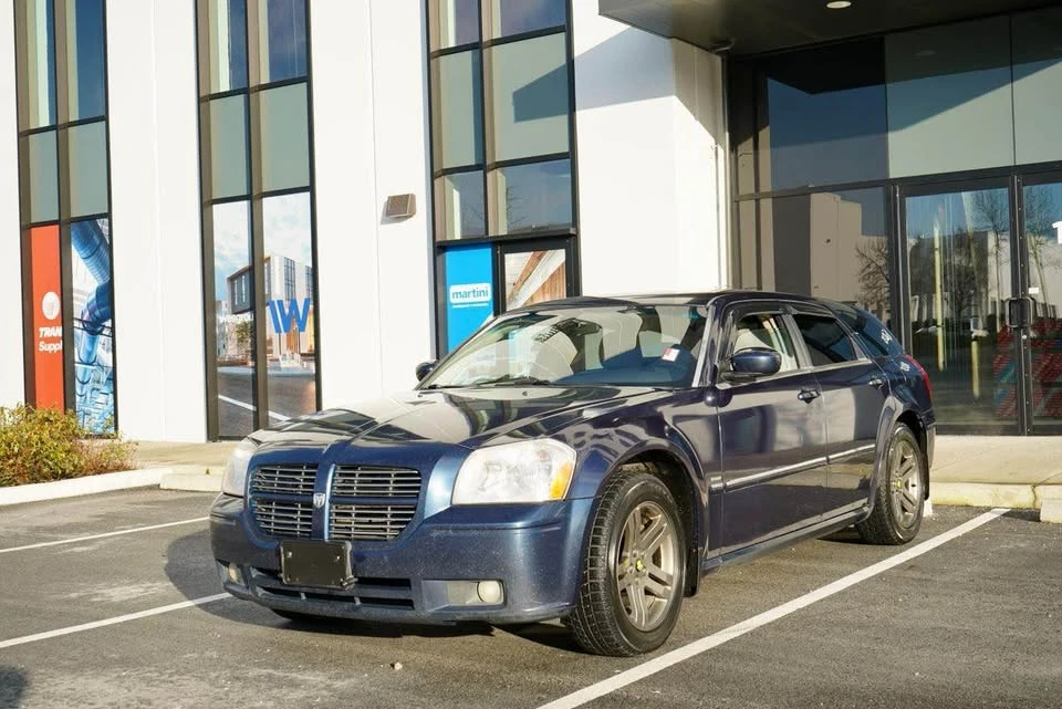 2005 Dodge Magnum 2nd Gen Wagon - Image 3 of 17