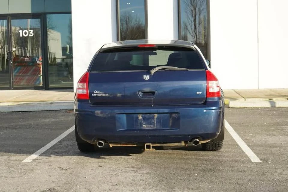 2005 Dodge Magnum 2nd Gen Wagon - Image 5 of 17