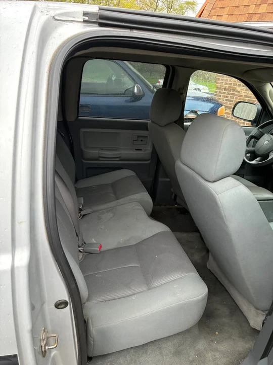 2005 Dodge Magnum 2nd Gen Wagon - Image 6 of 7