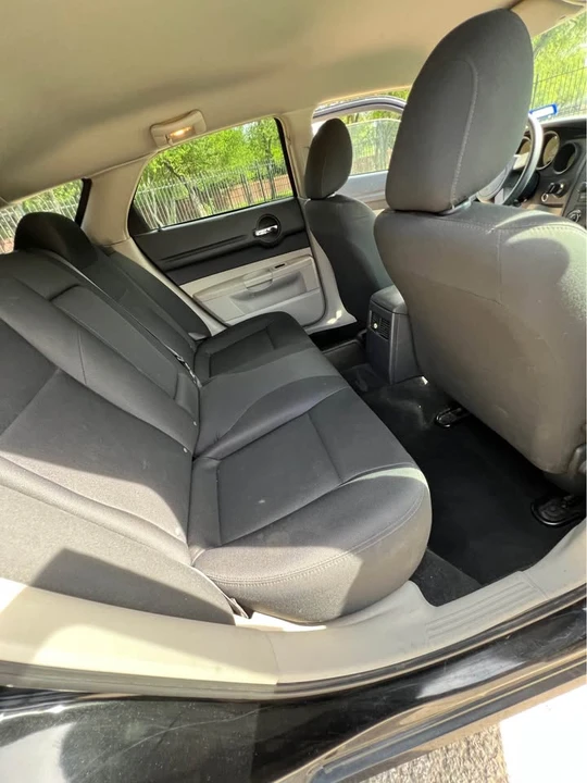 2005 Dodge Magnum 2nd Gen Wagon - Image 6 of 16