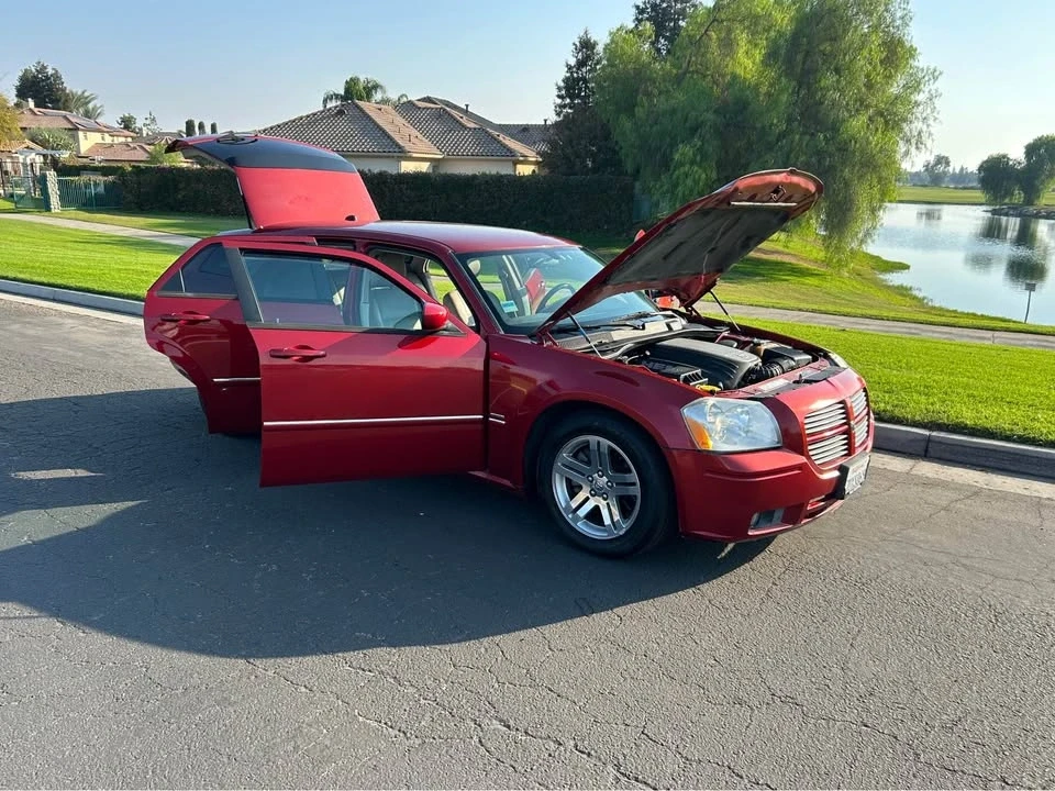 2005 Dodge Magnum 2nd Gen Wagon - Image 7 of 13