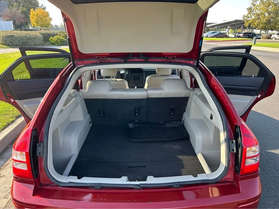 2005 Dodge Magnum 2nd Gen Wagon - Image 10 of 13
