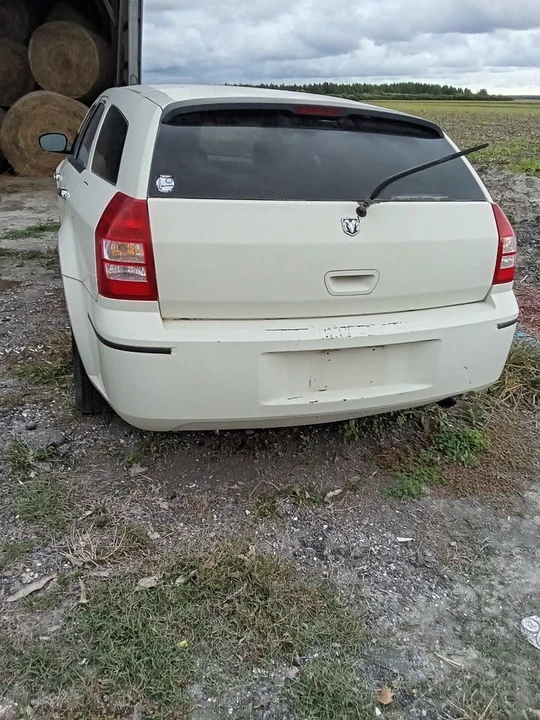 2005 Dodge Magnum 2nd Gen Wagon - Image 3 of 16