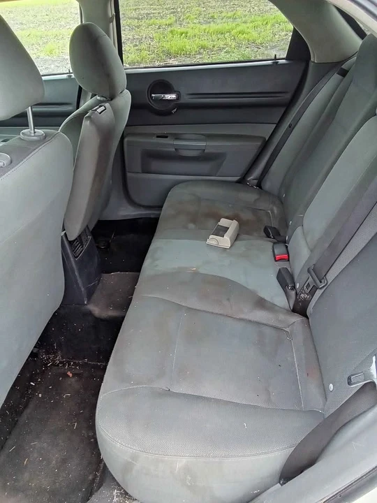 2005 Dodge Magnum 2nd Gen Wagon - Image 6 of 16