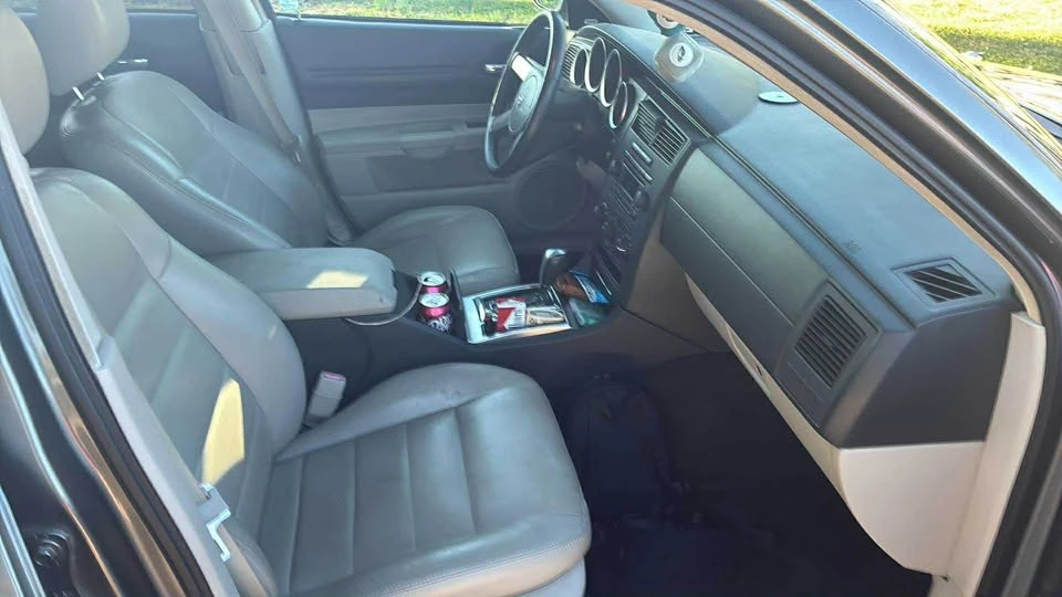 2005 Dodge Magnum 2nd Gen Wagon - Image 10 of 10