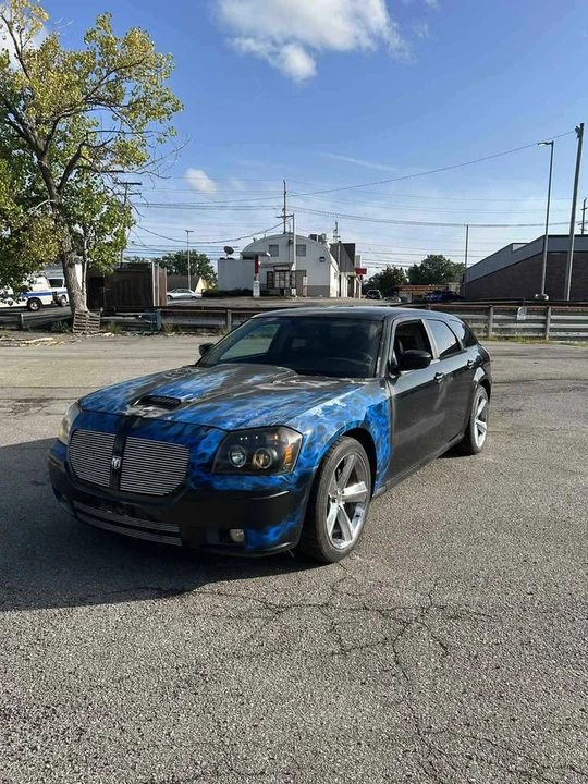 2005 Dodge Magnum 2nd Gen Wagon - Image 9 of 20