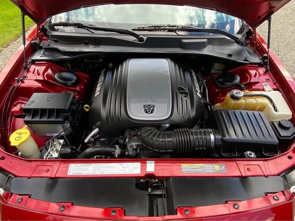 2005 Dodge Magnum 2nd Gen Wagon - Image 9 of 18