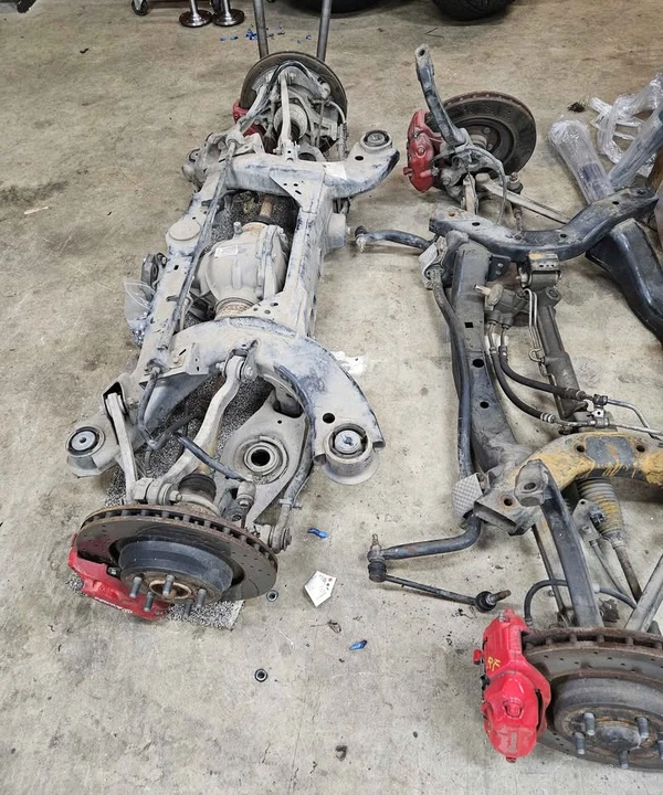 2005 Dodge Magnum 2nd Gen Wagon - Image 17 of 20