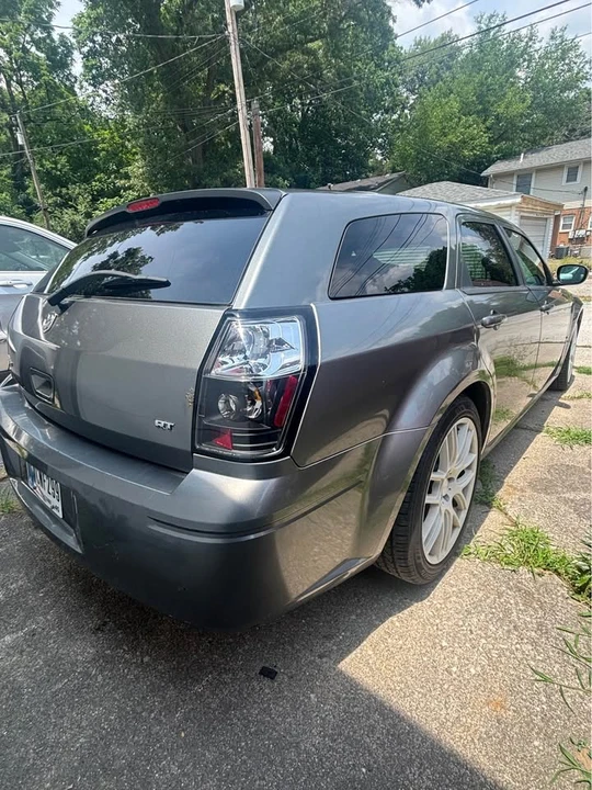 2005 Dodge Magnum 2nd Gen Wagon - Image 6 of 11