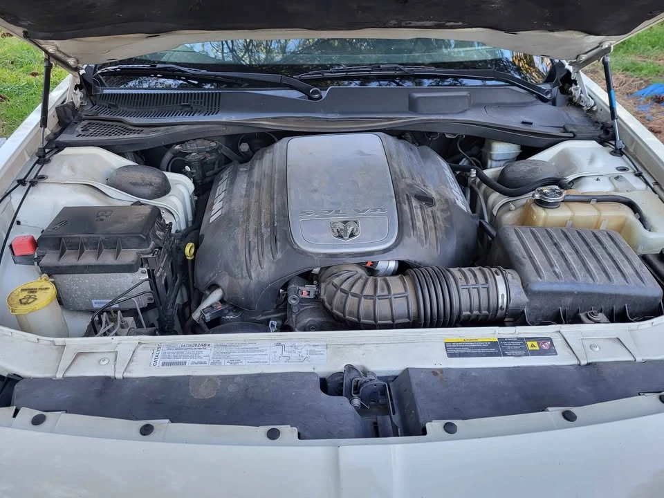 2005 Dodge Magnum 2nd Gen Wagon - Image 3 of 4