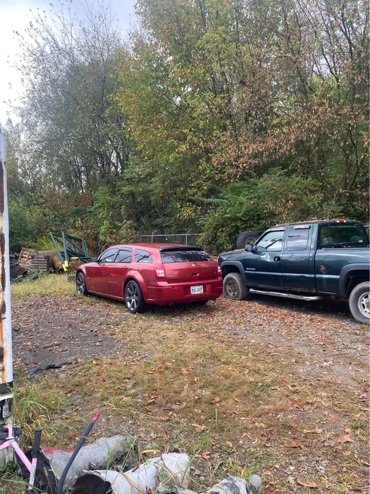 2005 Dodge Magnum 2nd Gen Wagon - Image 7 of 12