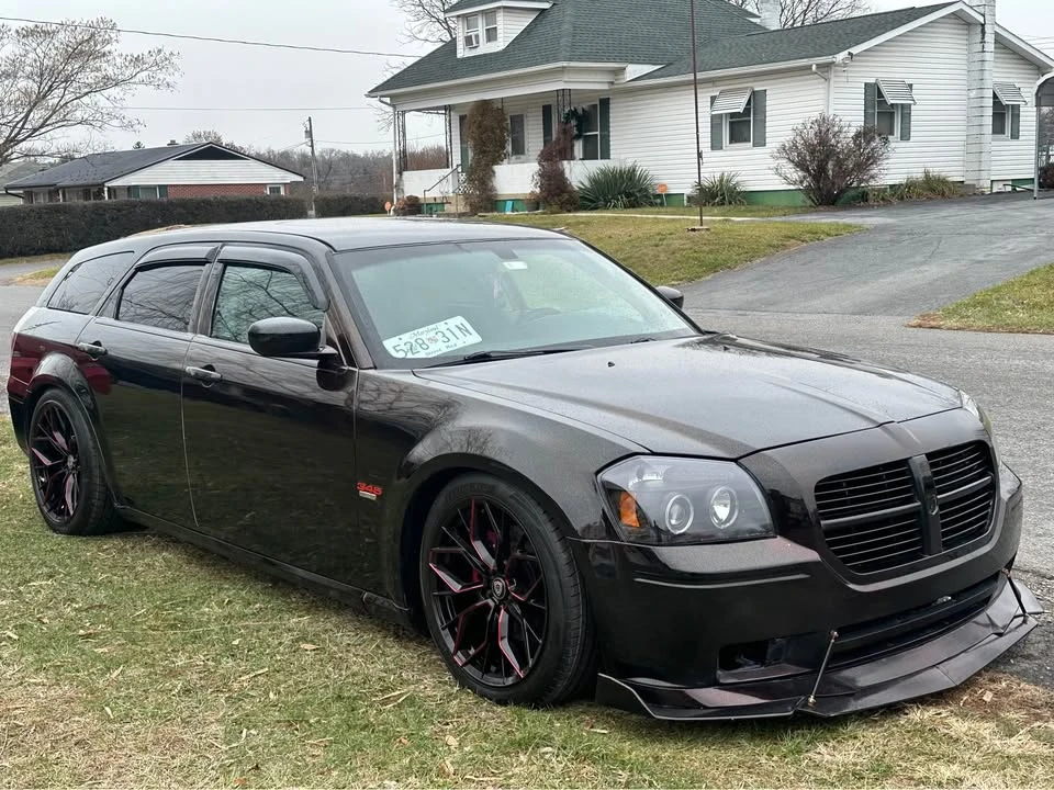2005 Dodge Magnum 2nd Gen Wagon - Image 13 of 19
