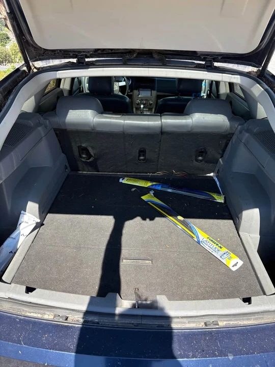 2005 Dodge Magnum 2nd Gen Wagon - Image 5 of 12