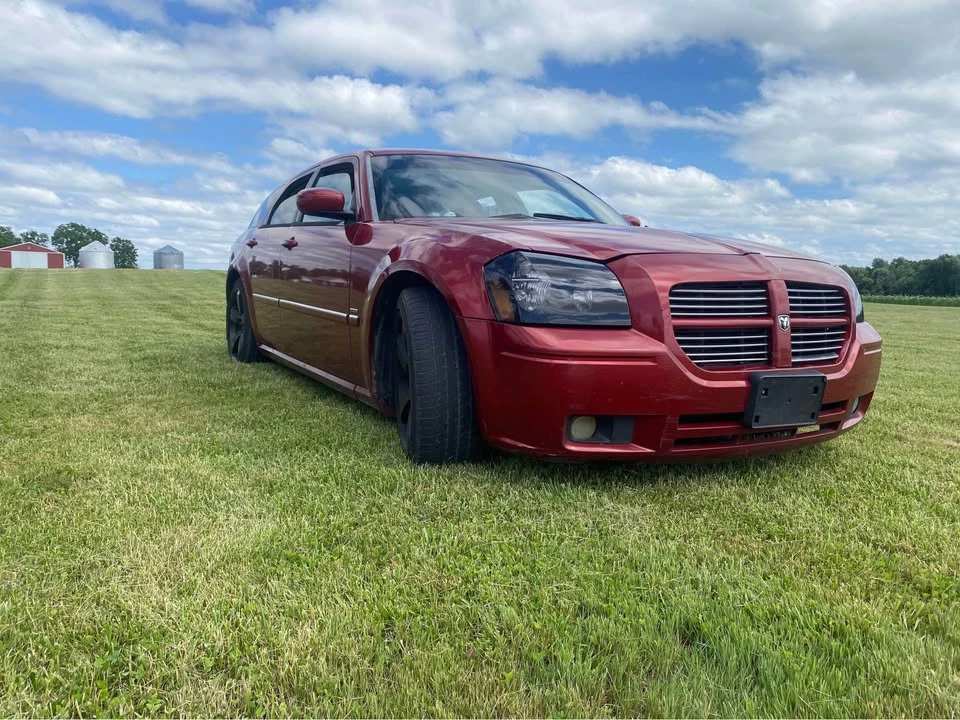2005 Dodge Magnum 2nd Gen Wagon - Image 4 of 5